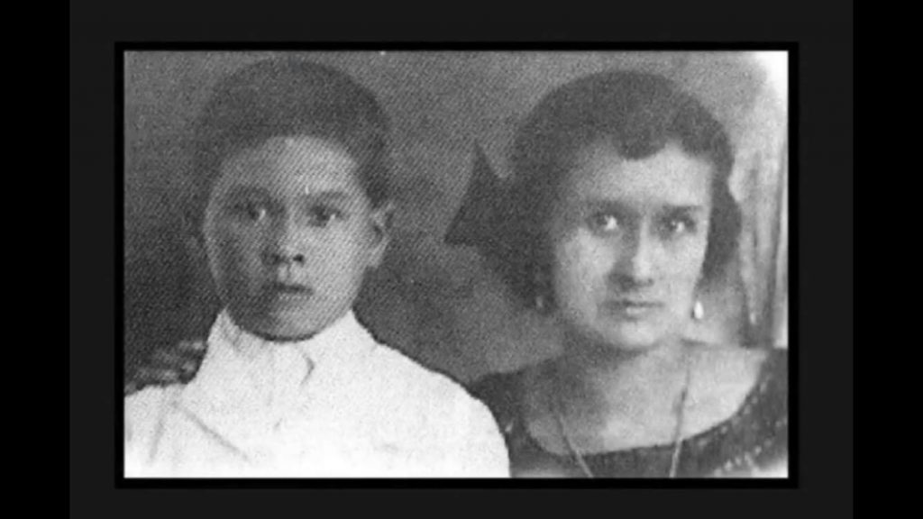 Pedro Infante y su madre Cuquita