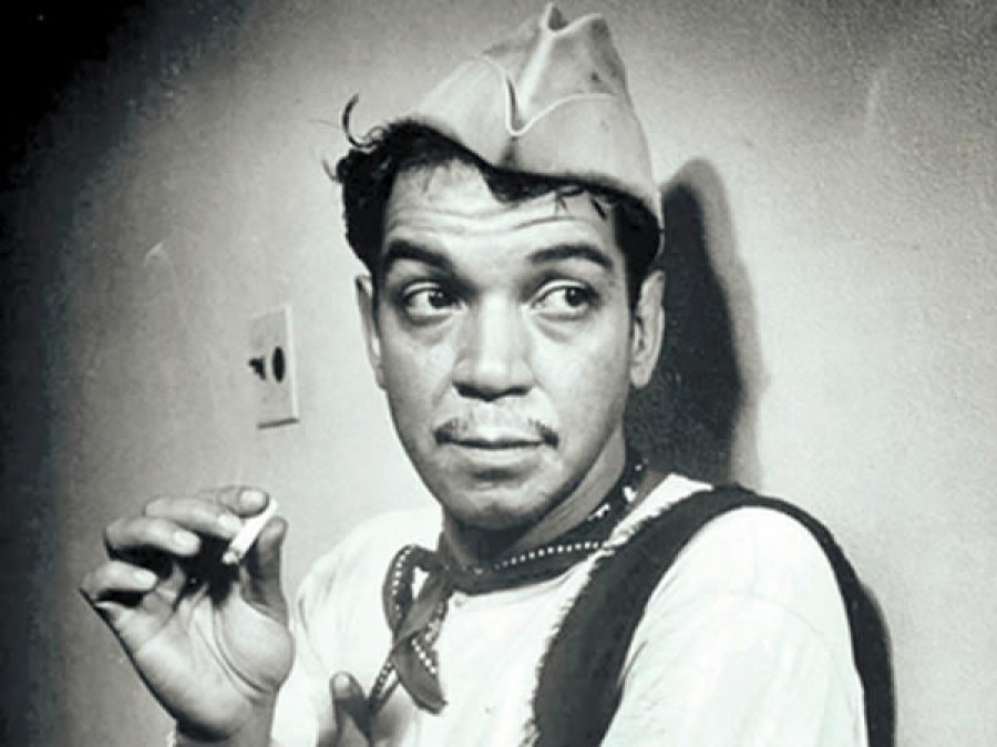 Mario Moreno Cantinflas realizó 49 películas interpretadas como su personaje Cantinflas; en varias ocasiones lleno la plaza de toros en México cuando se anunciaba que habría de participar como torero bufón. Sin embargo el último adiós a Cantinflas quedo en la historia y uno de los más tristes recuerdos de este actor de la época de oro del cine mexicano